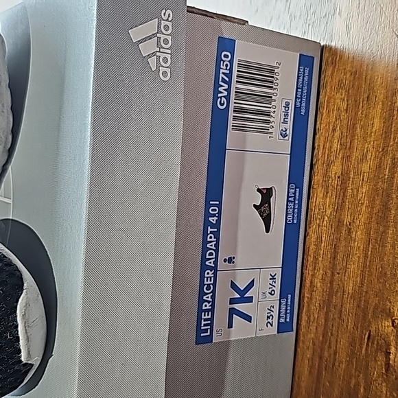 Adidas shoes - Picture 2 of 3